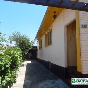Casa com 96m², 4 dormitórios, 1 vaga, no bairro Kayser em Caxias do Sul para Comprar
