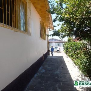 Casa com 96m², 4 dormitórios, 1 vaga, no bairro Kayser em Caxias do Sul para Comprar