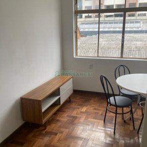 Apto Mobiliado com 50m², 1 dormitório, no bairro Centro em Caxias do Sul para Alugar