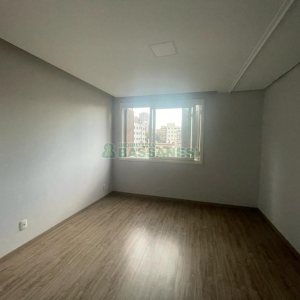 Apartamento com 100m², 3 dormitórios, 1 vaga, no bairro Centro em Caxias do Sul para Comprar