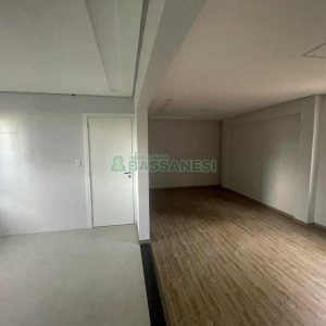 Apartamento com 100m², 3 dormitórios, 1 vaga, no bairro Centro em Caxias do Sul para Comprar