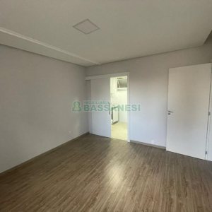 Apartamento com 100m², 3 dormitórios, 1 vaga, no bairro Centro em Caxias do Sul para Comprar