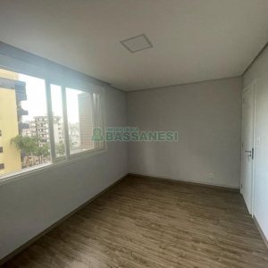 Apartamento com 100m², 3 dormitórios, 1 vaga, no bairro Centro em Caxias do Sul para Comprar