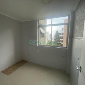 Apartamento com 100m², 3 dormitórios, 1 vaga, no bairro Centro em Caxias do Sul para Comprar