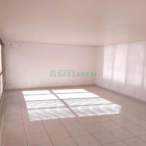 Sala com 45m², no bairro Centro em Caxias do Sul para Comprar