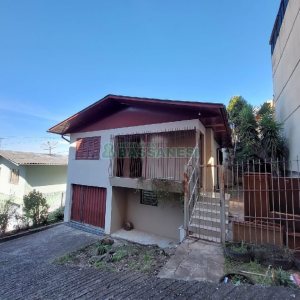 Casa com 180m², 3 dormitórios, 2 vagas, no bairro Rio Branco em Caxias do Sul para Alugar