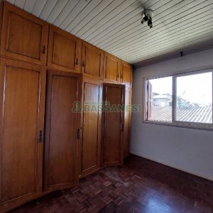 Casa com 180m², 3 dormitórios, 2 vagas, no bairro Rio Branco em Caxias do Sul para Alugar