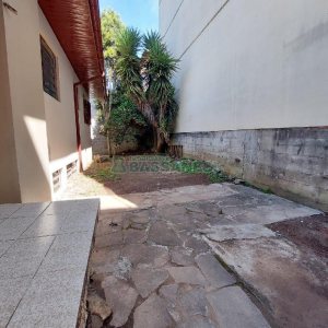 Casa com 180m², 3 dormitórios, 2 vagas, no bairro Rio Branco em Caxias do Sul para Alugar