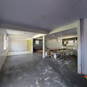Casa com 180m², 3 dormitórios, 2 vagas, no bairro Rio Branco em Caxias do Sul para Alugar