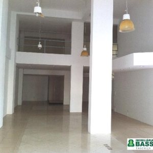 Loja com 272m², no bairro São Pelegrino em Caxias do Sul para Comprar