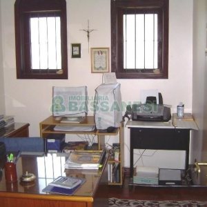 Casa com 600m², 5 dormitórios, 4 vagas, no bairro Saint Etienne em Caxias do Sul para Comprar