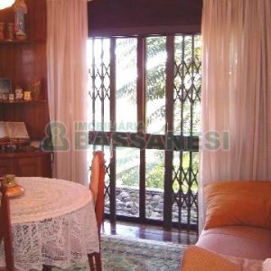 Casa com 600m², 5 dormitórios, 4 vagas, no bairro Saint Etienne em Caxias do Sul para Comprar