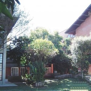 Casa com 600m², 5 dormitórios, 4 vagas, no bairro Saint Etienne em Caxias do Sul para Comprar