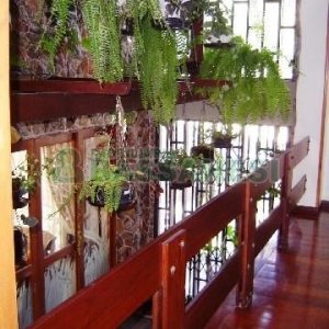 Casa com 600m², 5 dormitórios, 4 vagas, no bairro Saint Etienne em Caxias do Sul para Comprar