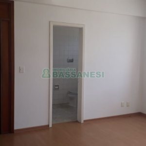 Sala com 42m², no bairro Centro em Caxias do Sul para Alugar