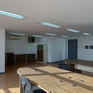 Sala com 50m², no bairro Centro em Caxias do Sul para Alugar