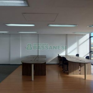 Sala com 50m², no bairro Centro em Caxias do Sul para Alugar
