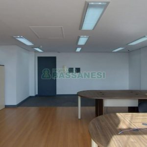 Sala com 50m², no bairro Centro em Caxias do Sul para Alugar