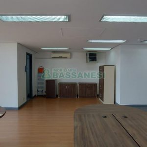 Sala com 50m², no bairro Centro em Caxias do Sul para Alugar
