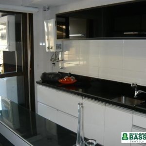 Apartamento com 123m², 3 dormitórios, 2 vagas, no bairro Centro em Caxias do Sul para Comprar