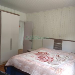 Casa Comercial com 120m², 5 dormitórios, 2 vagas, no bairro Madureira em Caxias do Sul para Comprar