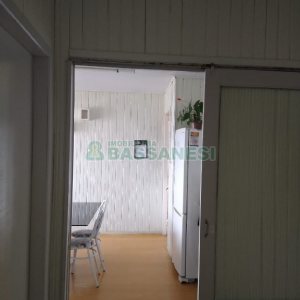 Casa Comercial com 120m², 5 dormitórios, 2 vagas, no bairro Madureira em Caxias do Sul para Comprar