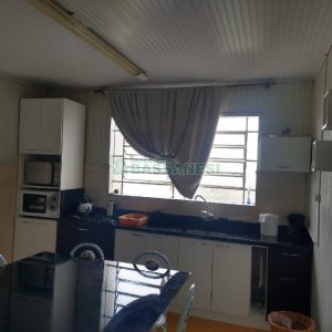 Casa Comercial com 120m², 5 dormitórios, 2 vagas, no bairro Madureira em Caxias do Sul para Comprar