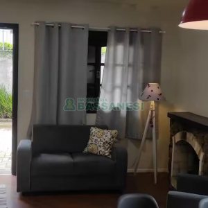 Sobrado com 105m², 3 dormitórios, 1 vaga, no bairro Santa Catarina em Caxias do Sul para Alugar