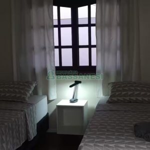 Sobrado com 105m², 3 dormitórios, 1 vaga, no bairro Santa Catarina em Caxias do Sul para Alugar