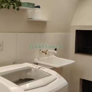 Sobrado com 105m², 3 dormitórios, 1 vaga, no bairro Santa Catarina em Caxias do Sul para Alugar