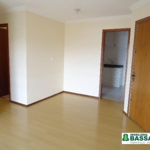Apartamento com 54m², 3 dormitórios, 1 vaga, no bairro Sagrada Família em Caxias do Sul para Alugar