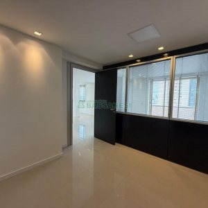 Sala com 105m², 1 vaga, no bairro Centro em Caxias do Sul para Alugar