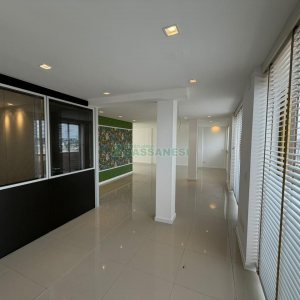 Sala com 105m², 1 vaga, no bairro Centro em Caxias do Sul para Alugar