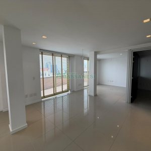 Sala com 105m², 1 vaga, no bairro Centro em Caxias do Sul para Alugar