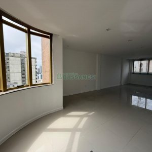 Sala com 105m², 1 vaga, no bairro Centro em Caxias do Sul para Alugar