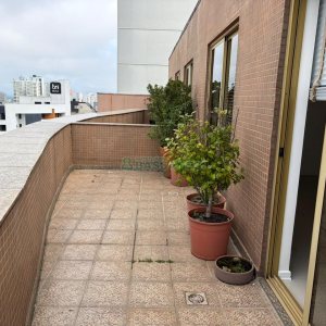 Sala com 105m², 1 vaga, no bairro Centro em Caxias do Sul para Alugar