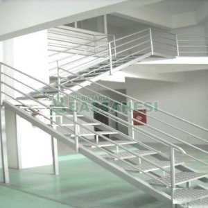 Loja com 370m², no bairro Lourdes em Caxias do Sul para Alugar