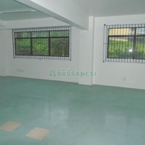 Loja com 370m², no bairro Lourdes em Caxias do Sul para Alugar