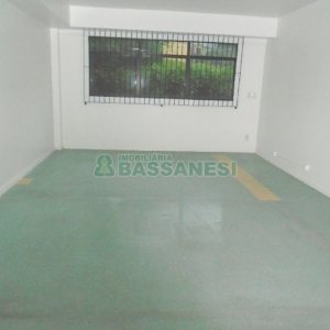 Loja com 370m², no bairro Lourdes em Caxias do Sul para Alugar