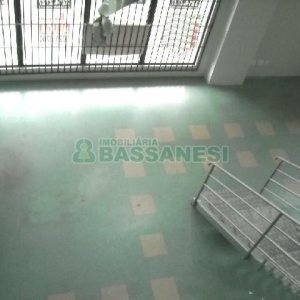Loja com 370m², no bairro Lourdes em Caxias do Sul para Alugar