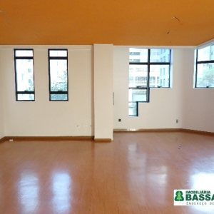 Sala com 78m², no bairro Centro em Caxias do Sul para Alugar