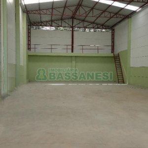 Pavilhão com 490m², no bairro Sanvitto em Caxias do Sul para Alugar