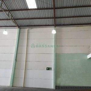 Pavilhão com 490m², no bairro Sanvitto em Caxias do Sul para Alugar
