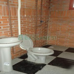 Pavilhão com 490m², no bairro Sanvitto em Caxias do Sul para Alugar