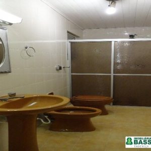 Casa Mobiliada com 250m², 3 dormitórios, 2 vagas, no bairro Medianeira em Caxias do Sul para Alugar