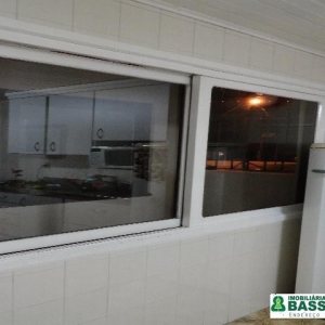 Casa Mobiliada com 250m², 3 dormitórios, 2 vagas, no bairro Medianeira em Caxias do Sul para Alugar