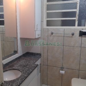 Apartamento com 74m², 2 dormitórios, 1 vaga, no bairro Medianeira em Caxias do Sul para Comprar
