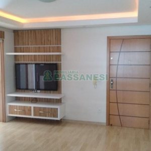 Apartamento com 88m², 2 dormitórios, 2 vagas, no bairro Sagrada Família em Caxias do Sul para Alugar