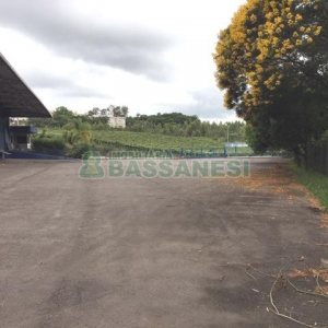 Pavilhão com 6000m², no bairro Nossa Senhora das Graças em Caxias do Sul para Alugar