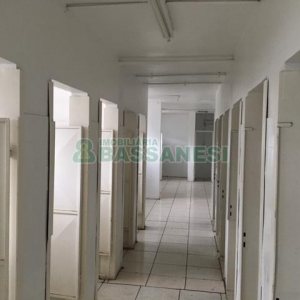 Pavilhão com 6000m², no bairro Nossa Senhora das Graças em Caxias do Sul para Alugar